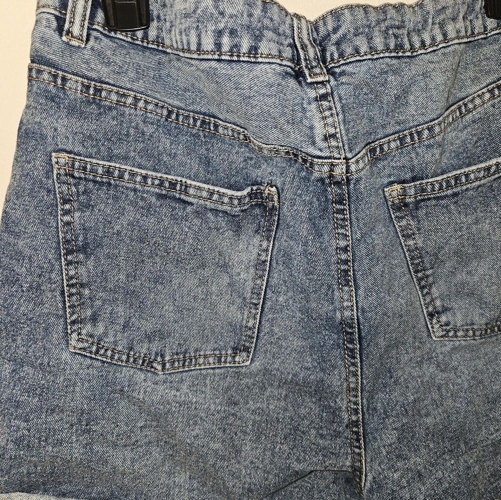 Refuge Denim Mom Blue Junior High Waist Jean Shorts Size 11 - Picture 9 of 10